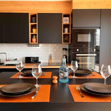 アパート Chic With Panoramic View